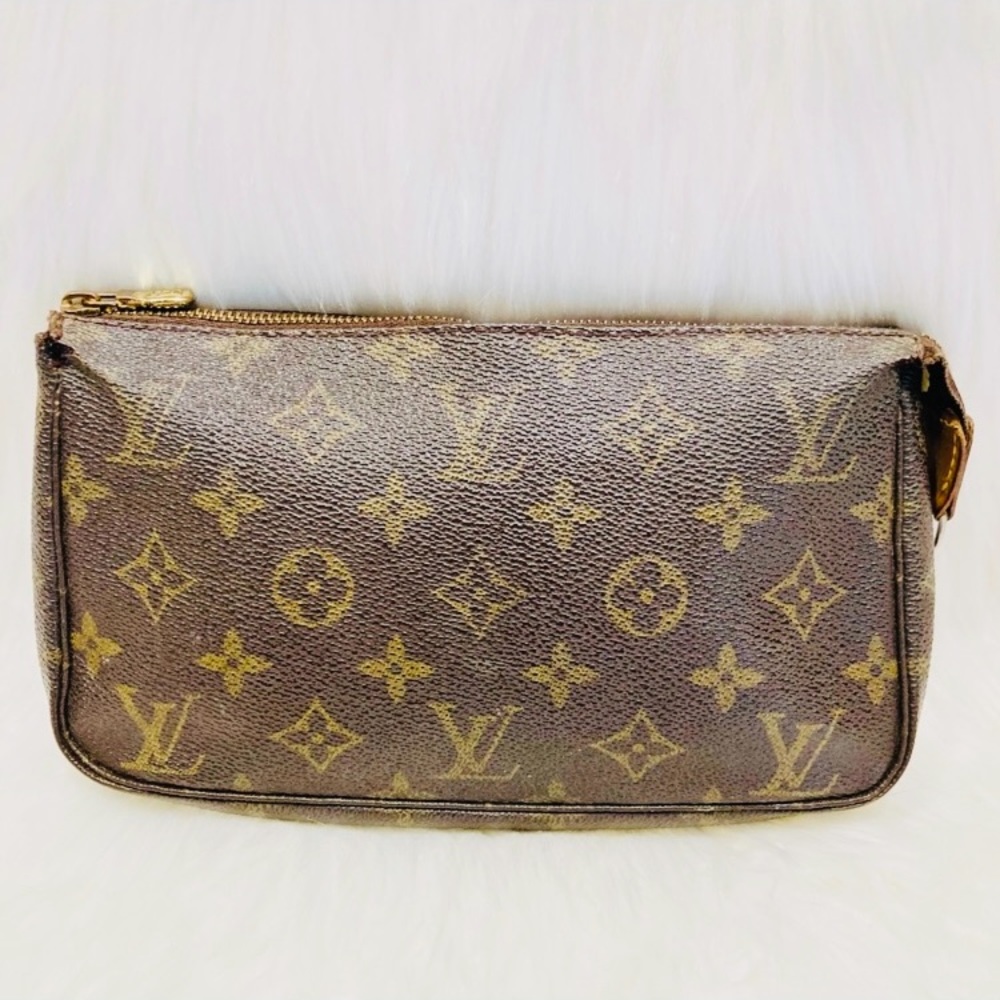 Louis Vuitton Monogram Canvas Pochette - Picture 3 of 16